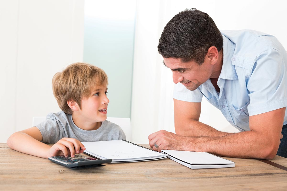 Corso informatico genitori: incontri informativi su strumenti come la sintesi vocale, i libri digitali e le mappe concettuali.
